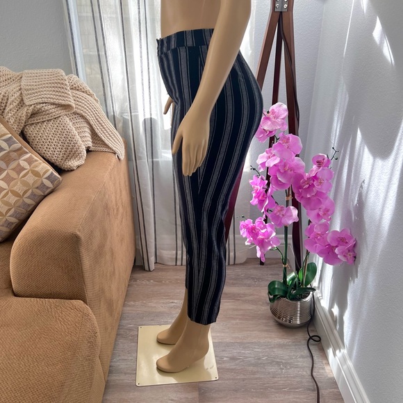 Brandy Melville Striped Pants Size S/M Blue And White - Picture 4 of 9